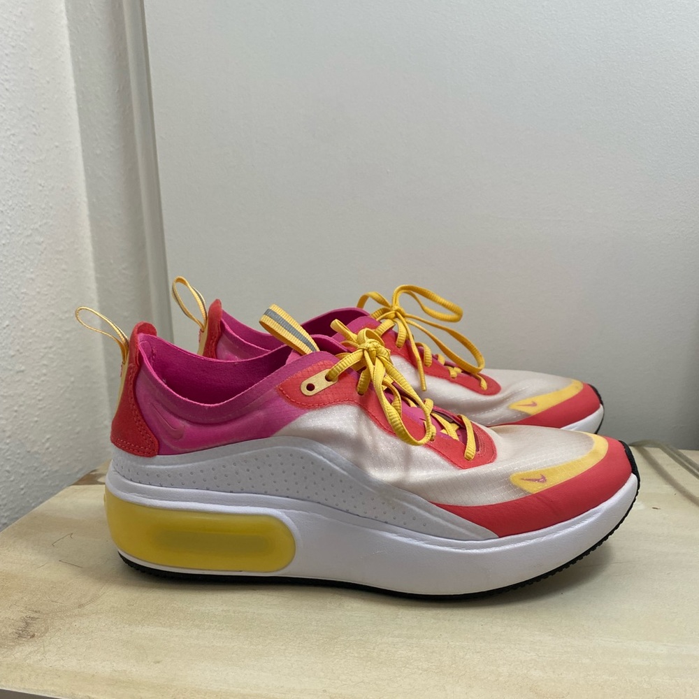 Nike Airmax sneakers